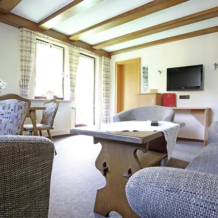 Flat In With Communal Garden